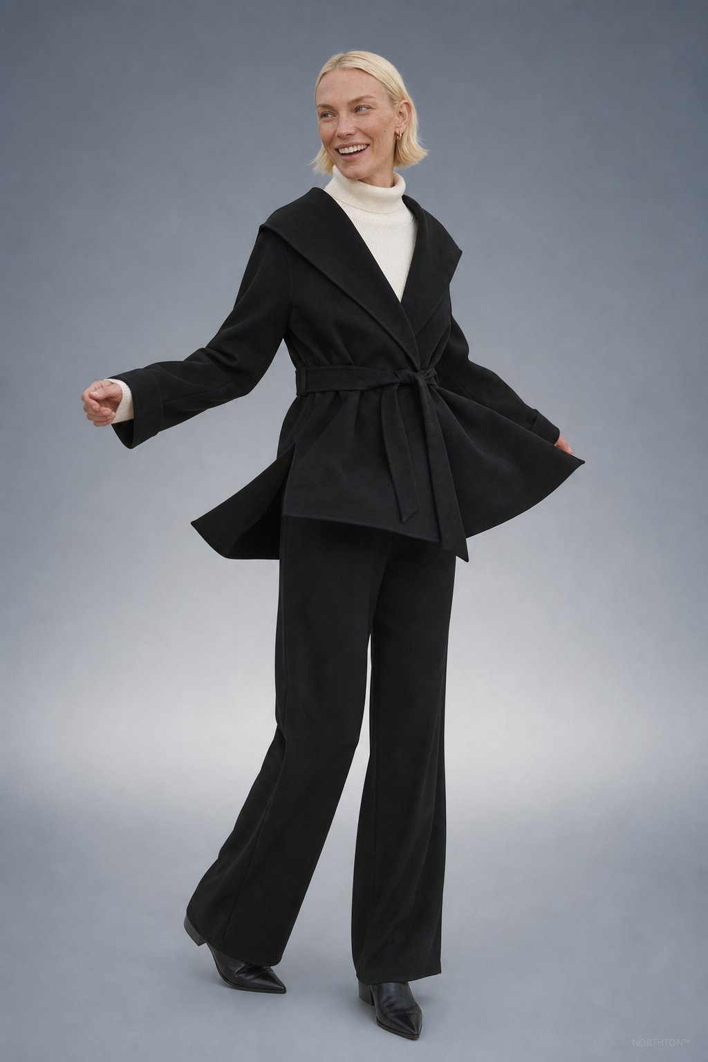 Camel-Hair Long Pointed Coat in Black