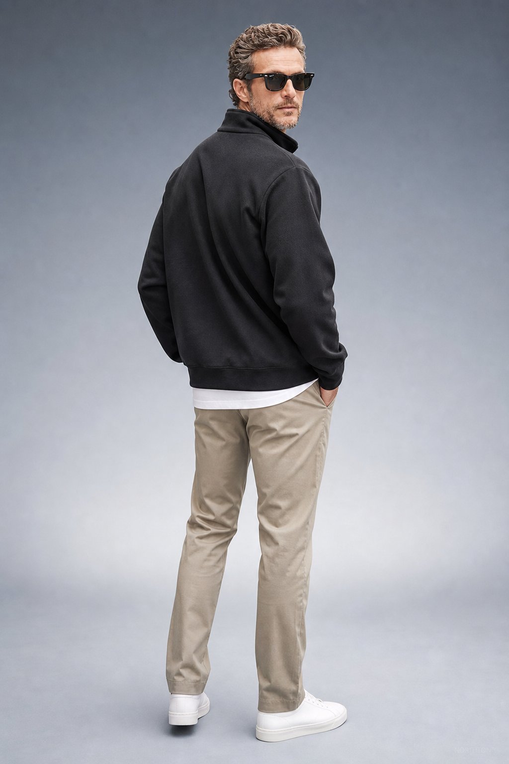 Chadsworth Half-Zip Gym Pullover in Black